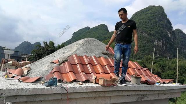 30元一平的樹脂瓦省錢又耐用？網友：吃飽沒事干，用一年就得換